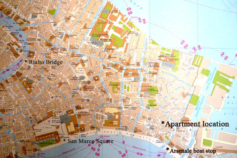 Overview map of Venice Italy showing the locations of budget and luxury accommodation vacation holiday apartment rentals.